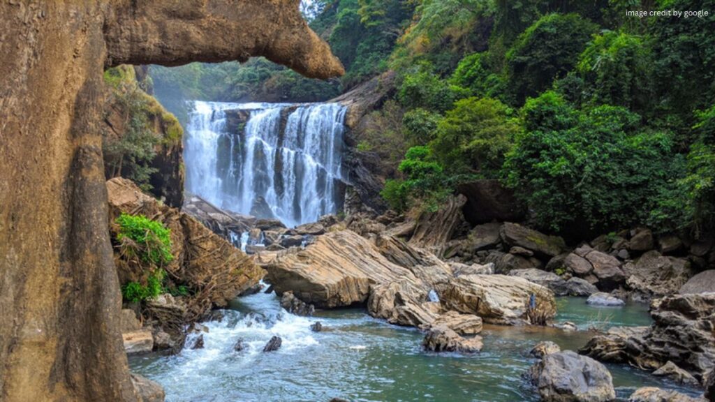 Sathodi Falls